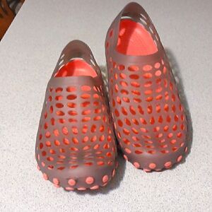 Men's size 11-12 croc like shoes. Orange and gray